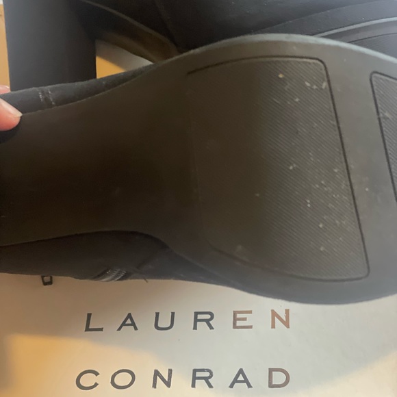 Boots - Picture 4 of 13